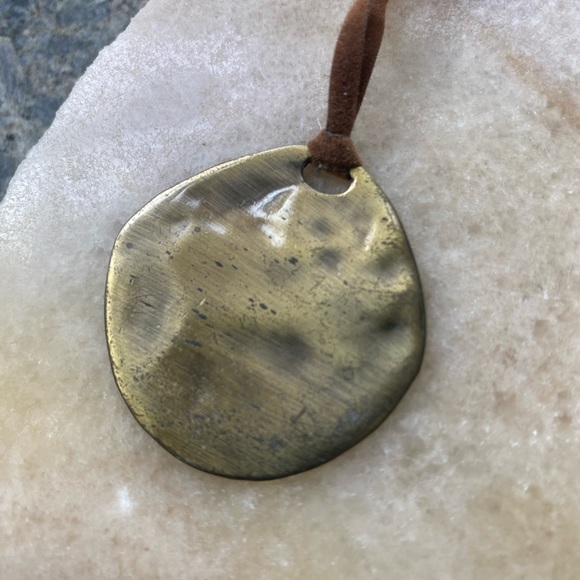 🎈Sale 🎈2 for $10 minimalist simple gold (color) metal hammered disc necklace - Picture 4 of 9